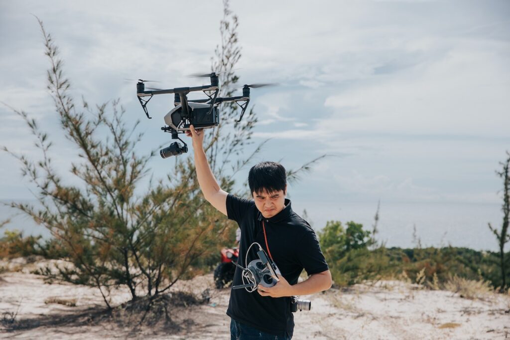 chup-hinh-bang-flycam